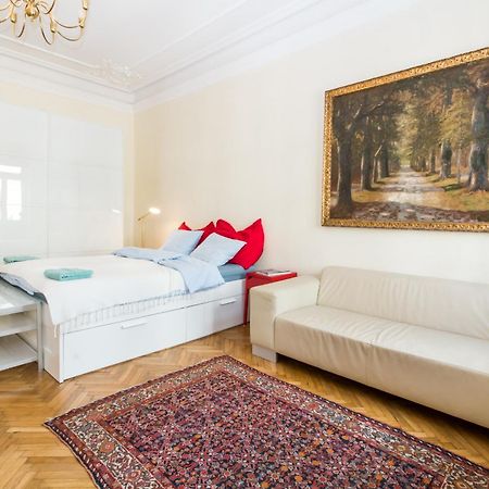 Ferienwohnung Elegant, Stylish Studio In The Heart Of Vienna! Exterior foto