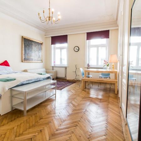 Ferienwohnung Elegant, Stylish Studio In The Heart Of Vienna! Exterior foto