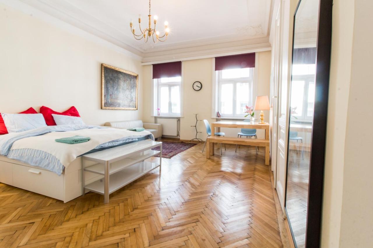 Ferienwohnung Elegant, Stylish Studio In The Heart Of Vienna! Exterior foto